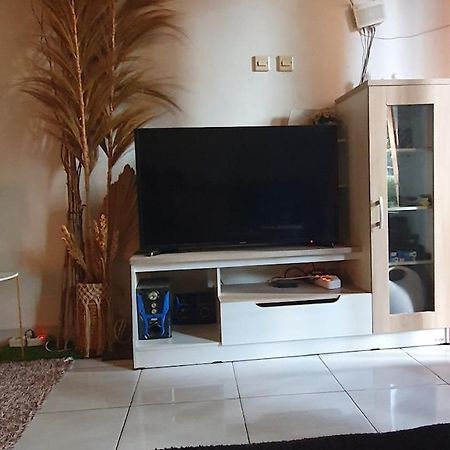 Willa House In Bekasi Timur Zewnętrze zdjęcie