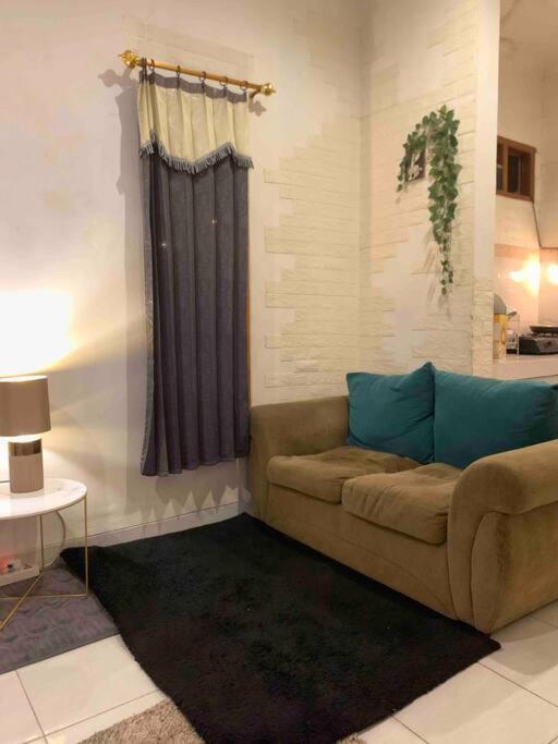 Willa House In Bekasi Timur Zewnętrze zdjęcie