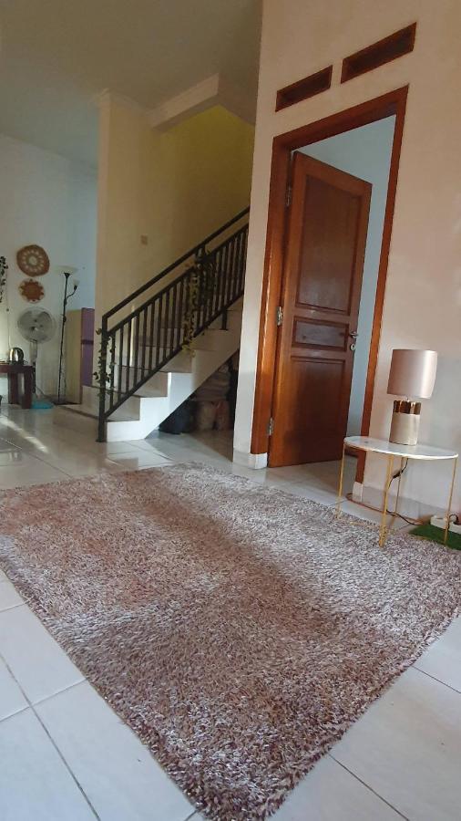 Willa House In Bekasi Timur Zewnętrze zdjęcie