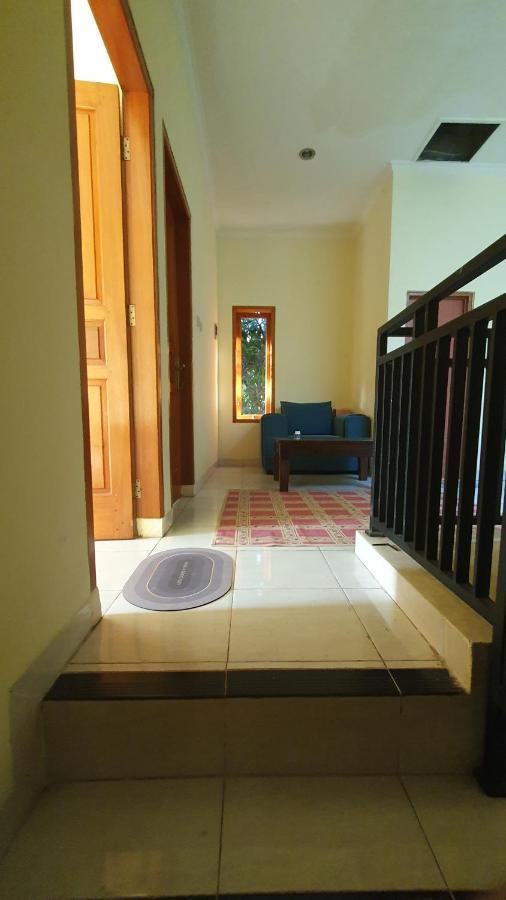Willa House In Bekasi Timur Zewnętrze zdjęcie